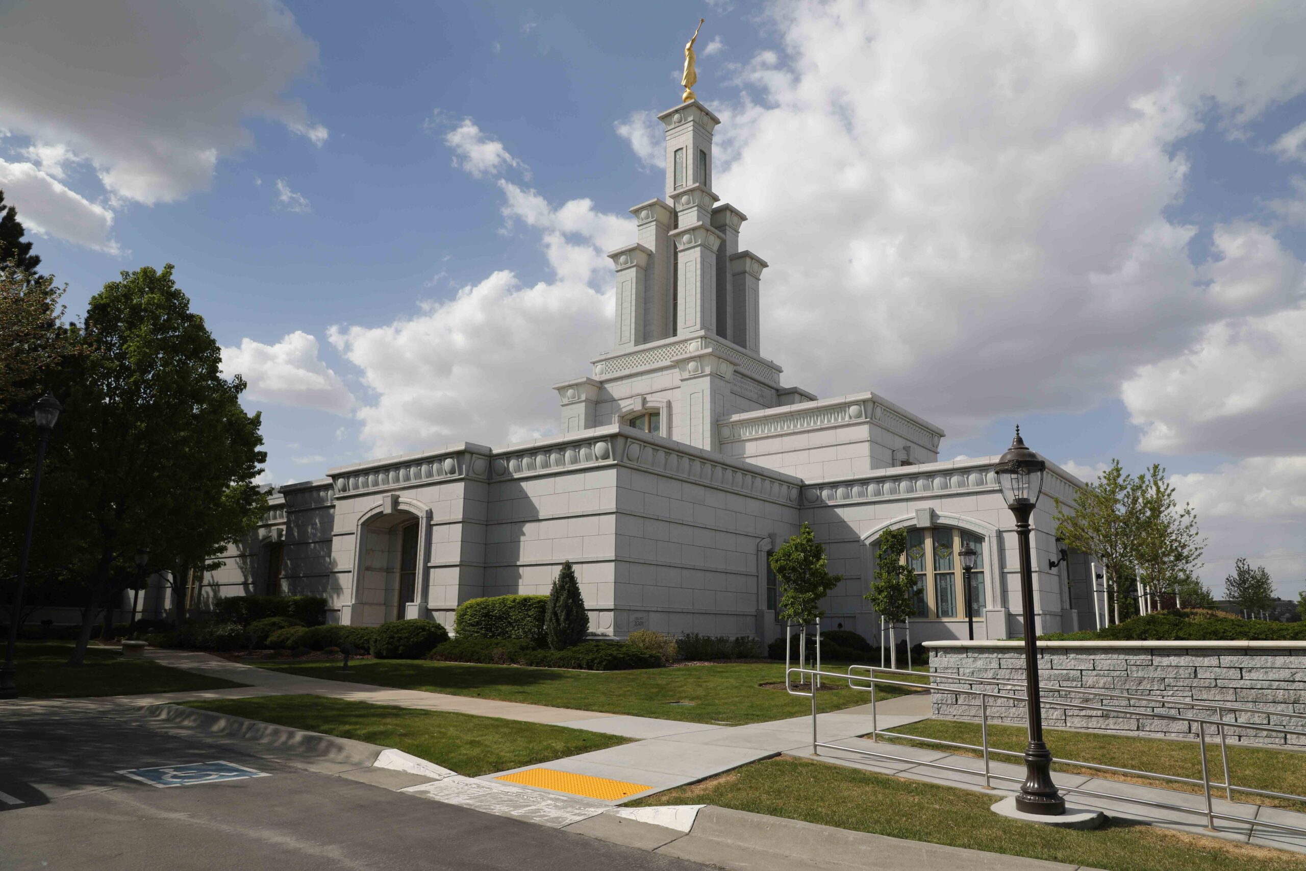 LDS Temple News Presents Columbia River Washington Temple Photography