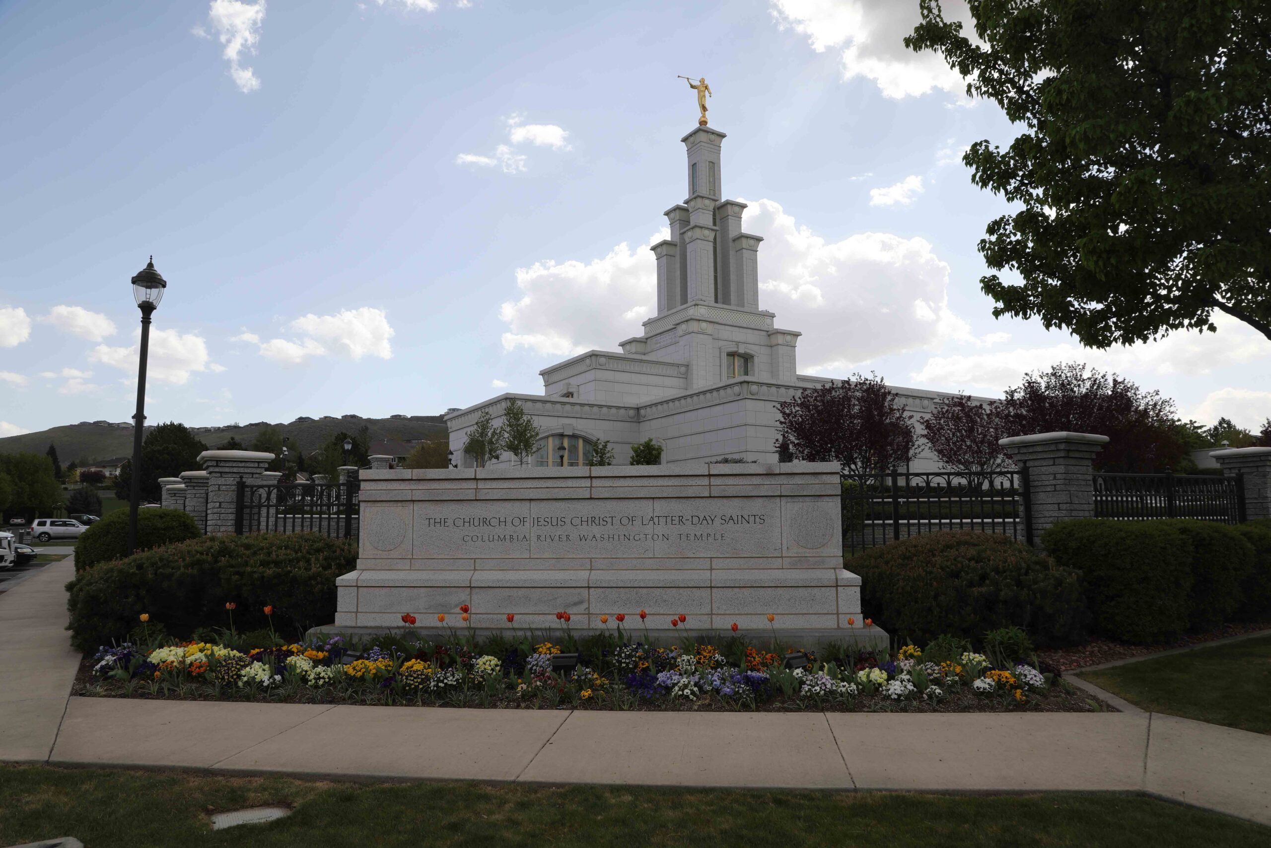 LDS Temple News Presents Columbia River Washington Temple