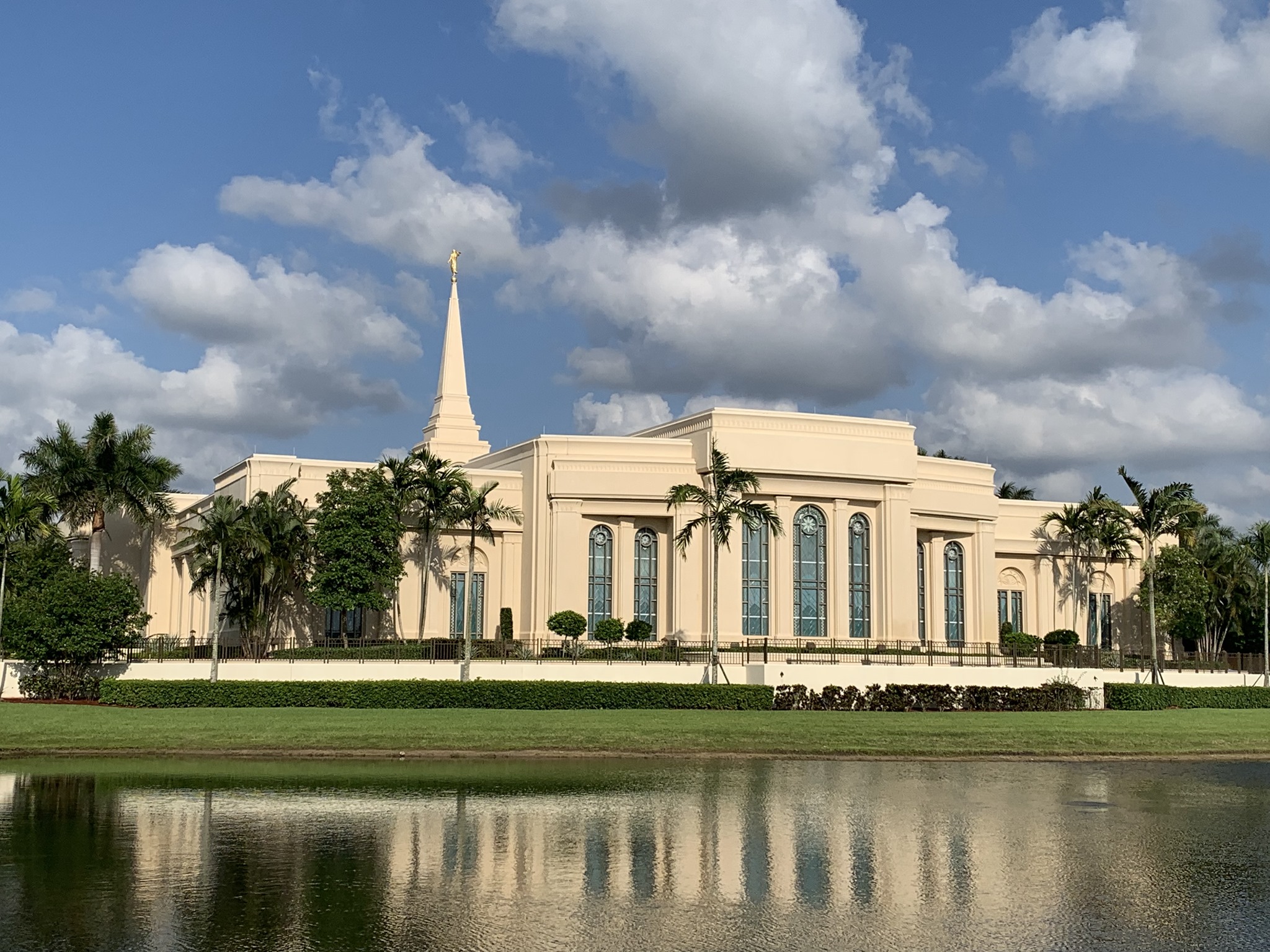 Visit the Fort Lauderdale Flordia Temple by LDS Temple News