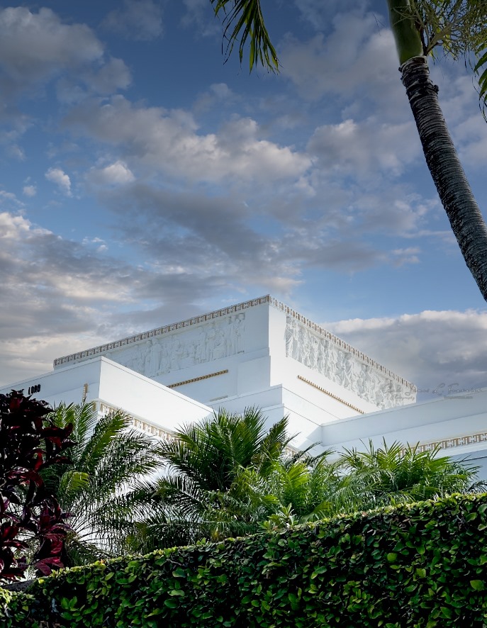 LDS Temple News Presents the Laie Hawaii Temple