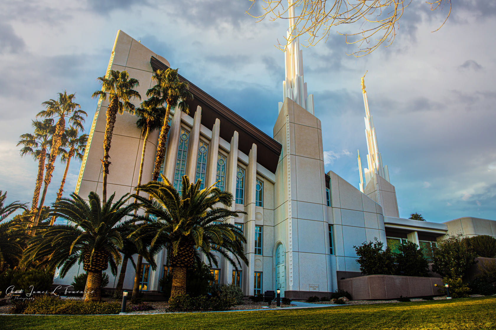 LDS Temple News Presents the Las Vegas Nevada Temple House of the Lord Holiness to the Lord