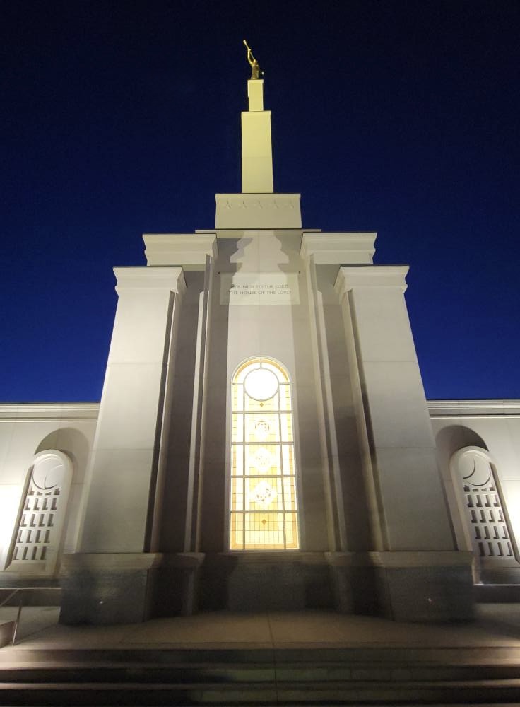 LDS Temple News Presents the Albuquerque New Mexico Temple House of the Lord Holiness to the Lord