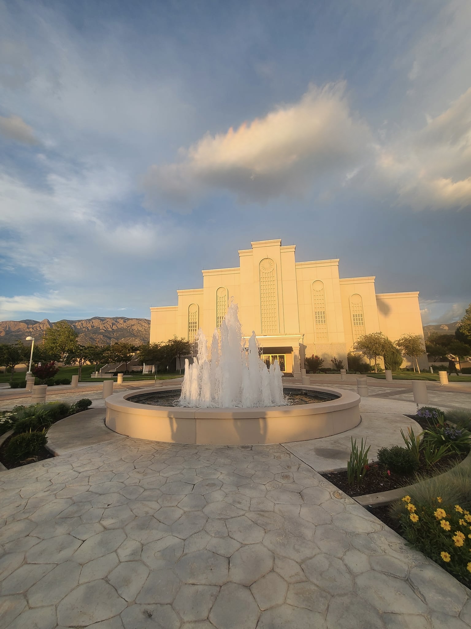 Temples Under Construction Albuquerque New Mexico Temple
