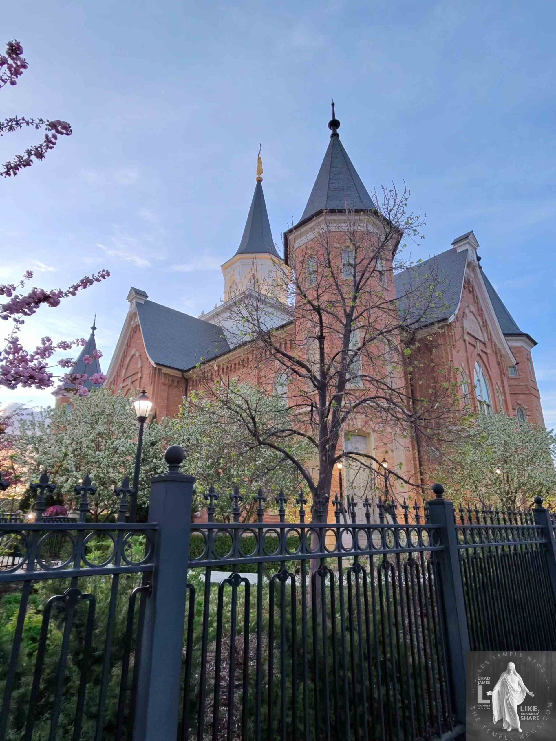 Did you know the Provo City Center Temple has a unique 'pioneering' theme, reflecting the city's early history