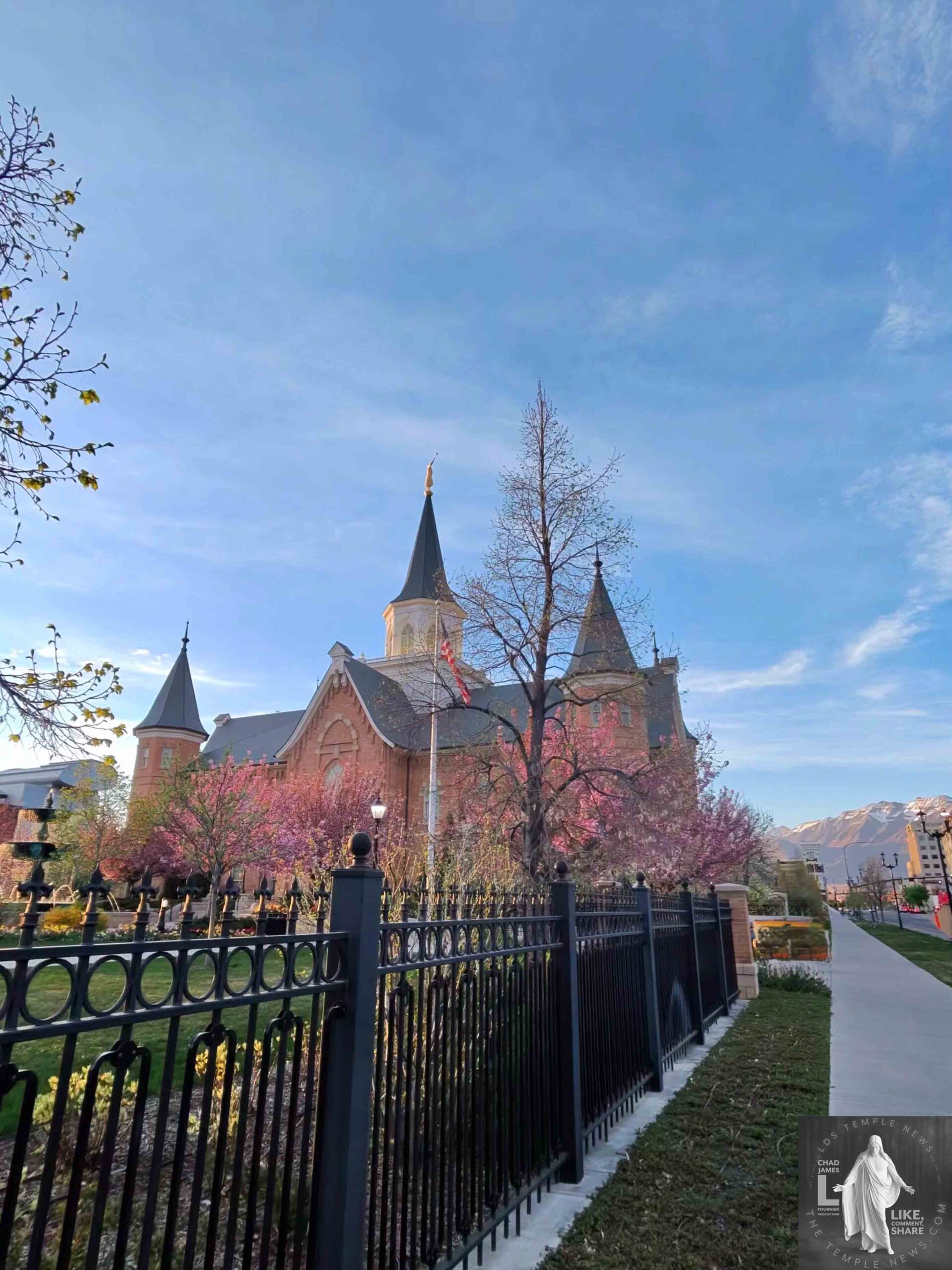 The Provo City Center Temple 's baptistry is a beautiful space for sacred ordinances