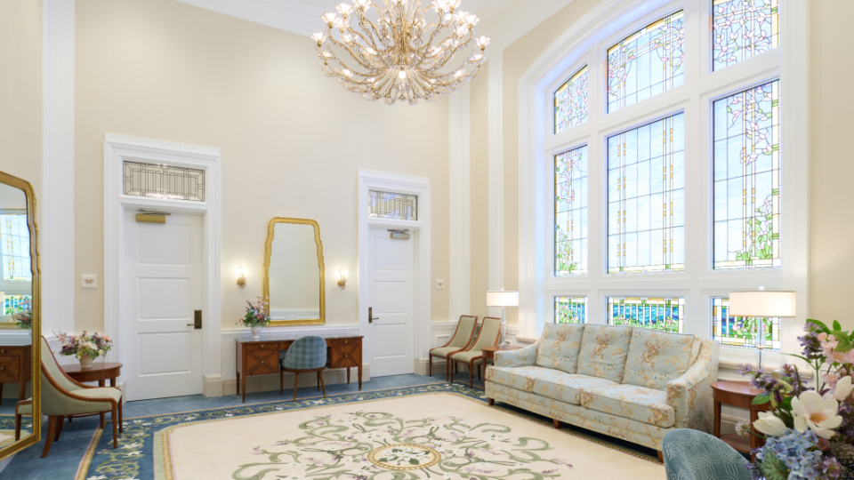 Willamette Valley Oregon Temple Brides Room