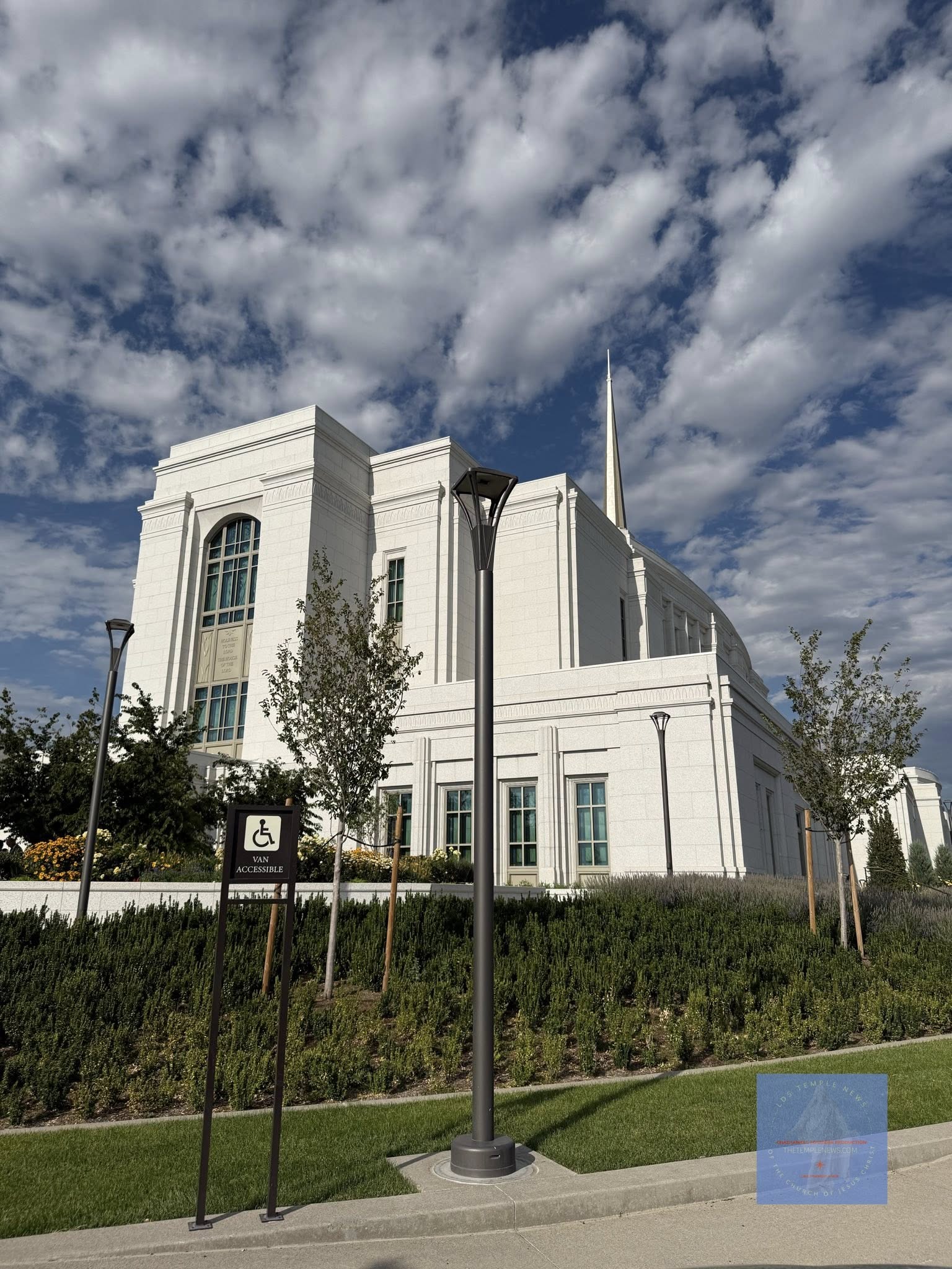 The coverage of Syracuse Utah Temple Photography via LDS Temple News