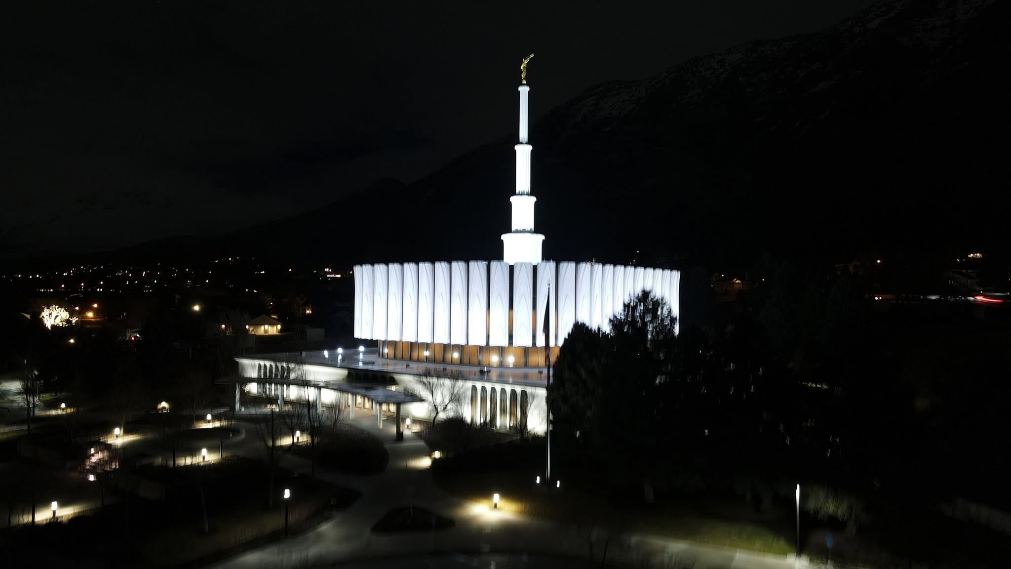 Provo Utah Temple artistry expressed through photography by LDS Temple News