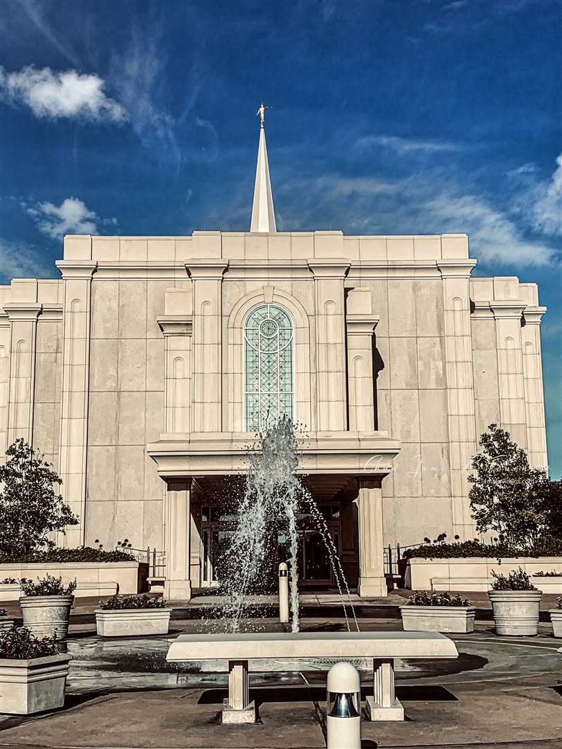 St. Louis Missouri Temple Photography retrospectives featured in LDS Temple News