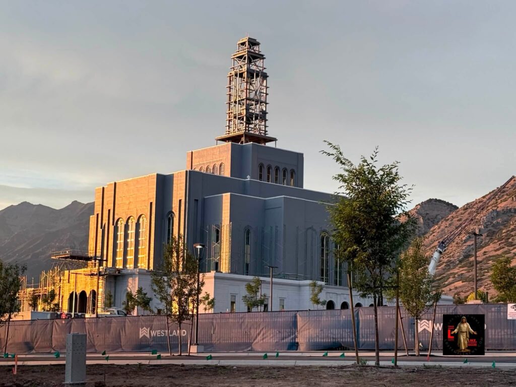 Stunning Photos of Provo Utah Rock Canyon Temple Must See